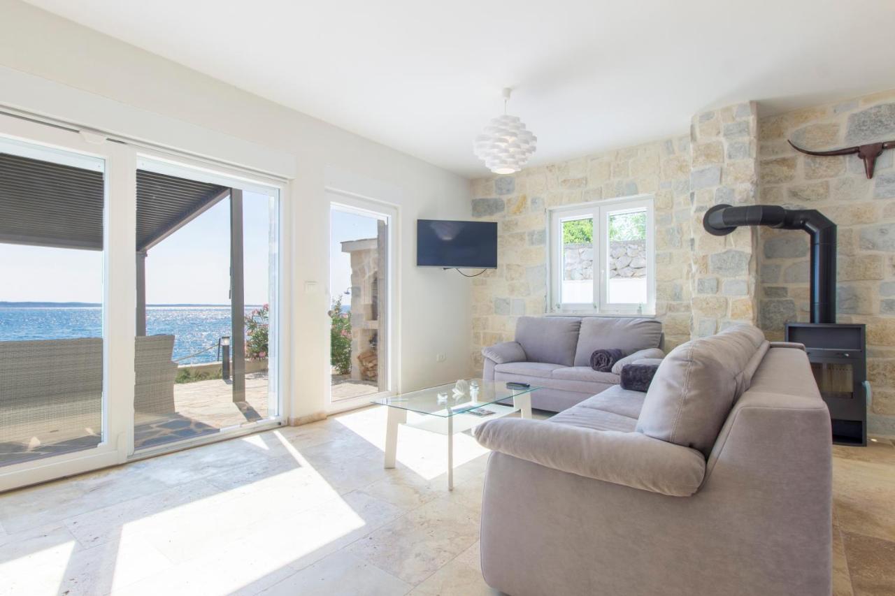 Appartamento Dalmata Lounge Starigrad Paklenica Esterno foto