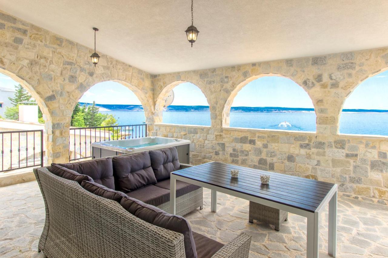 Appartamento Dalmata Lounge Starigrad Paklenica Esterno foto