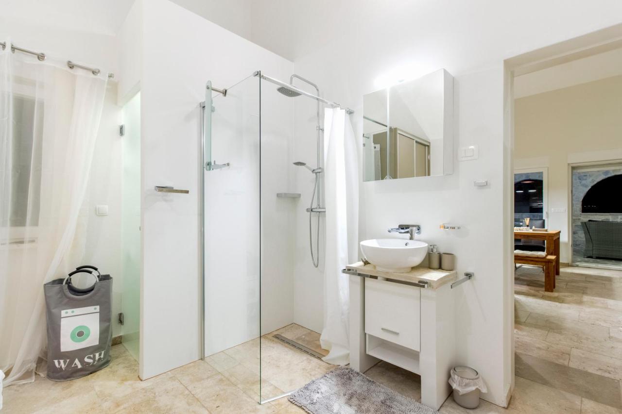 Appartamento Dalmata Lounge Starigrad Paklenica Esterno foto