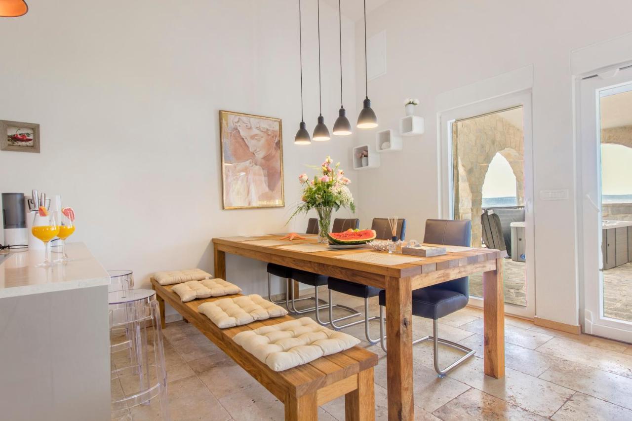 Appartamento Dalmata Lounge Starigrad Paklenica Esterno foto